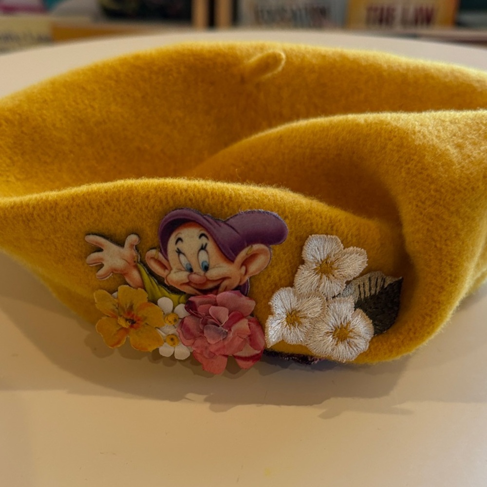 MonnaLisa Yellow Felt Kids Beret with Floral and Character Appliqué